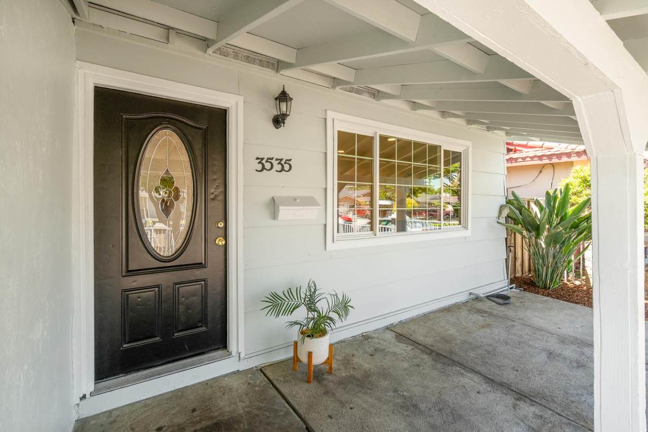 3535 Pitcairn Way - Photo 1