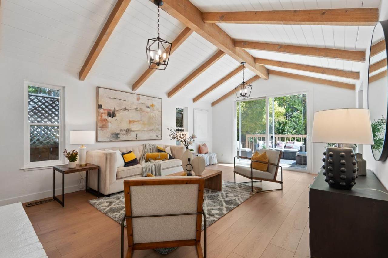 932 Lundy Lane - Photo 1