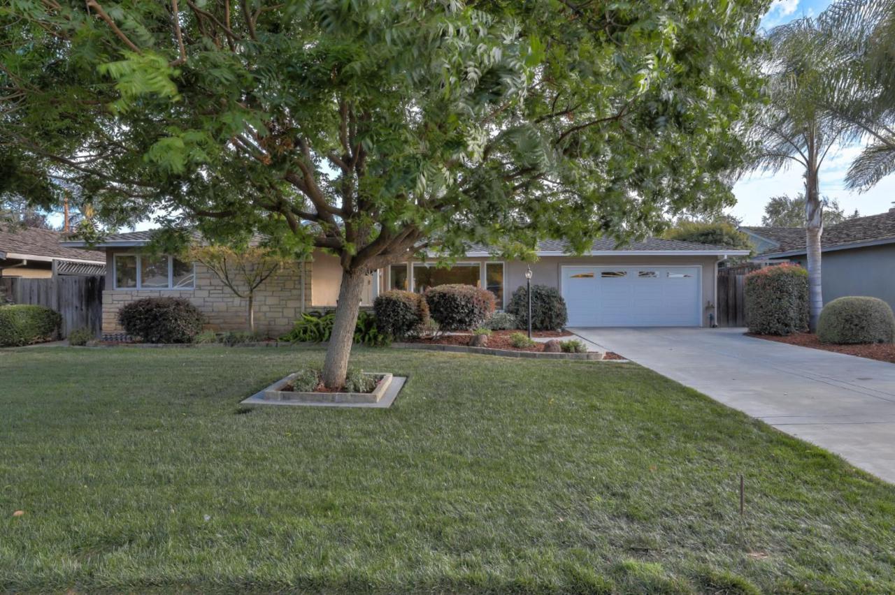 1152 Bent Drive - Photo 1