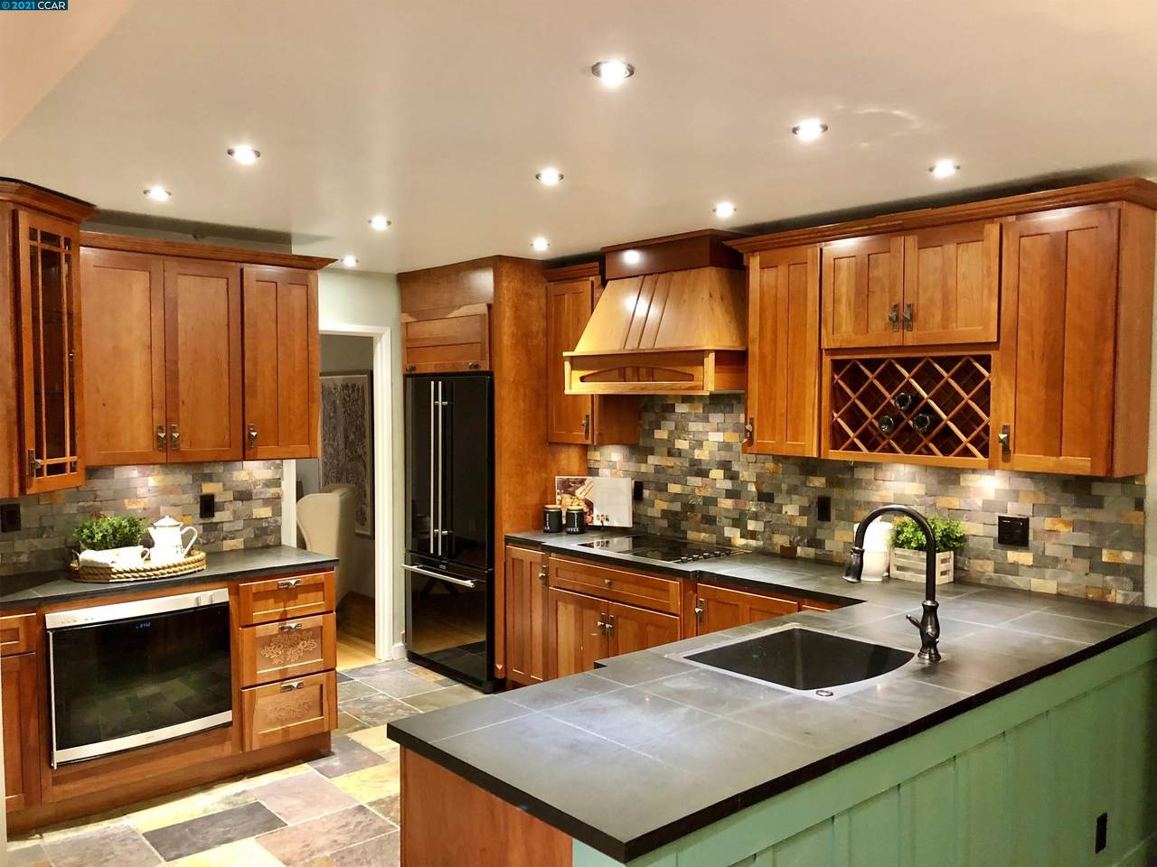 162 Alamo Sq - Photo 1