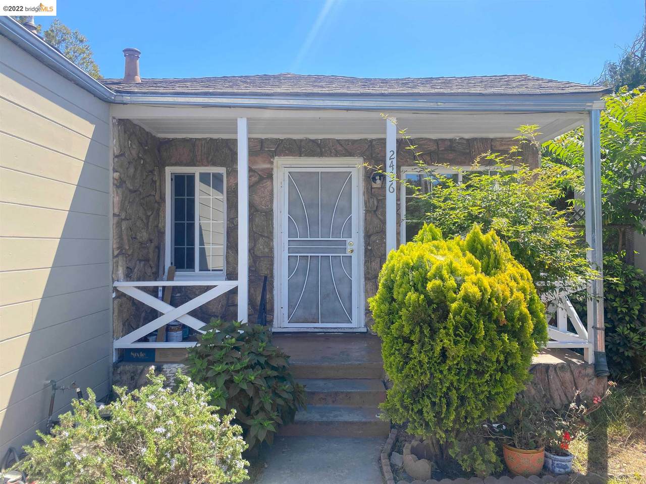 2436 Chanslor Ave - Photo 1