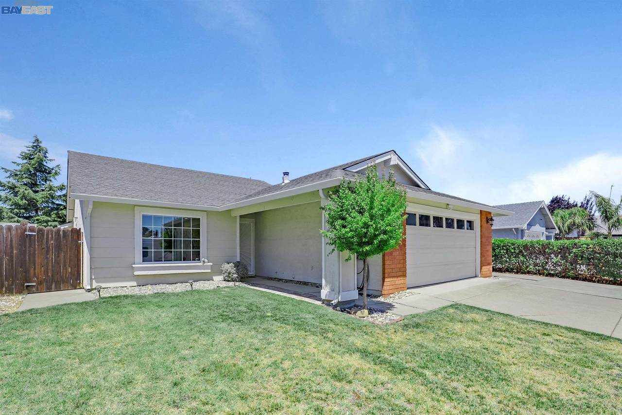 1950 Carnation Cir - Photo 1