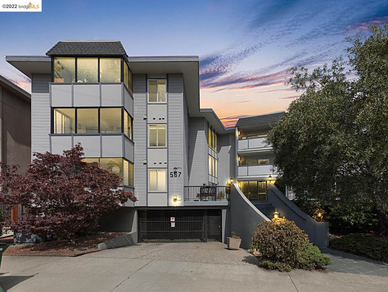 567 Oakland Ave - Photo 1