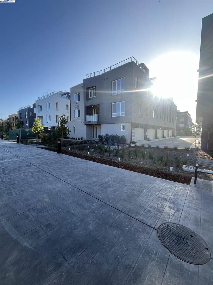2364 Stanford Street - Photo 1