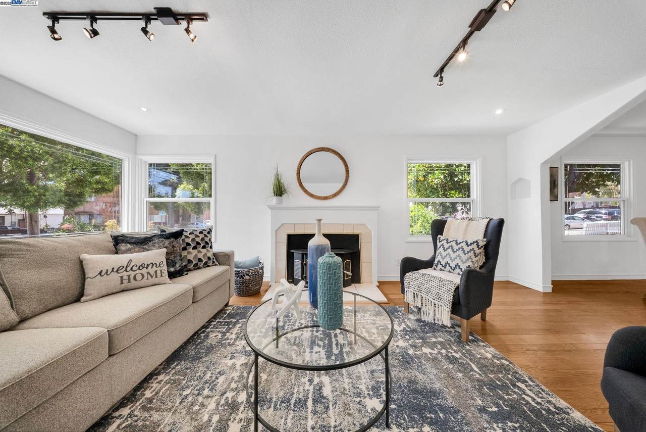 205 Julius St - Photo 1