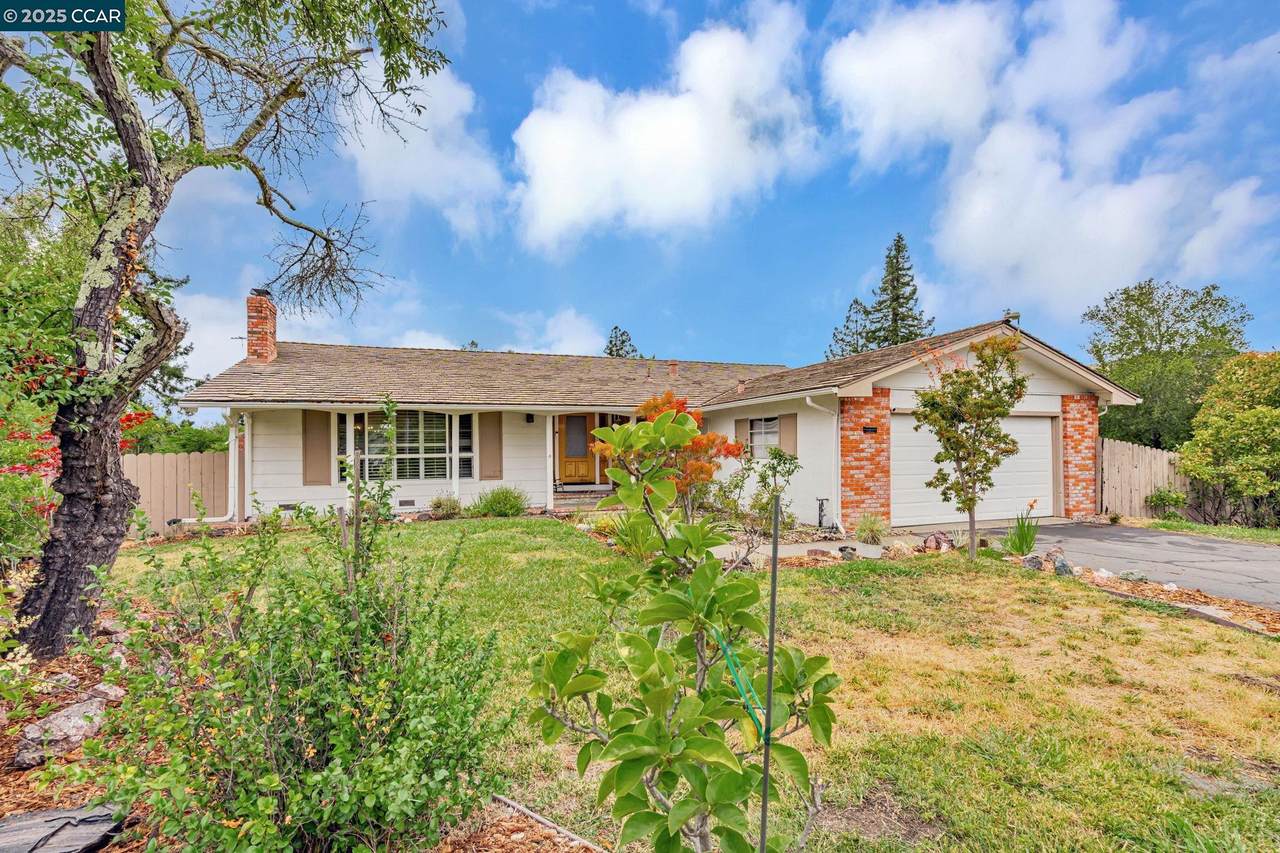 92 Gaywood Pl - Photo 1