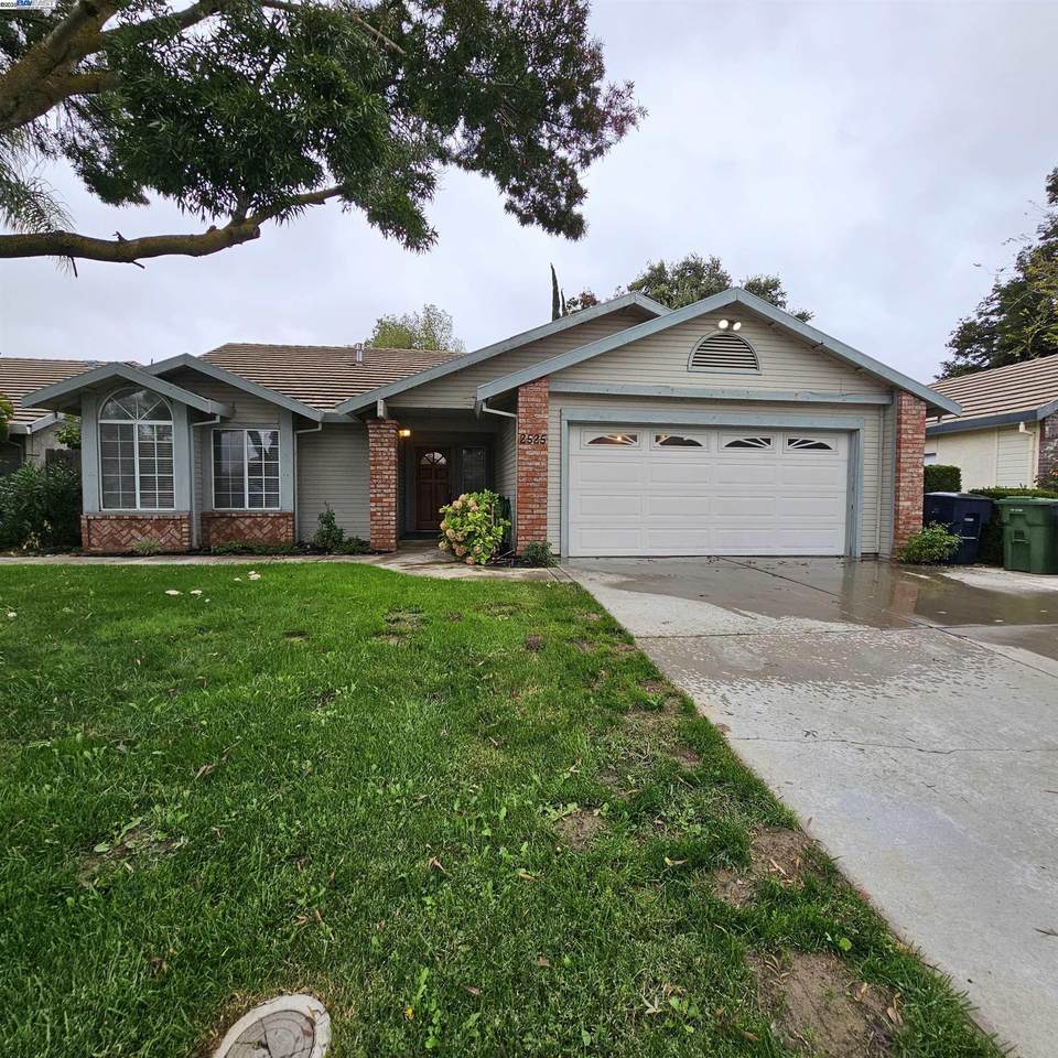 2525 Travao Ln - Photo 1