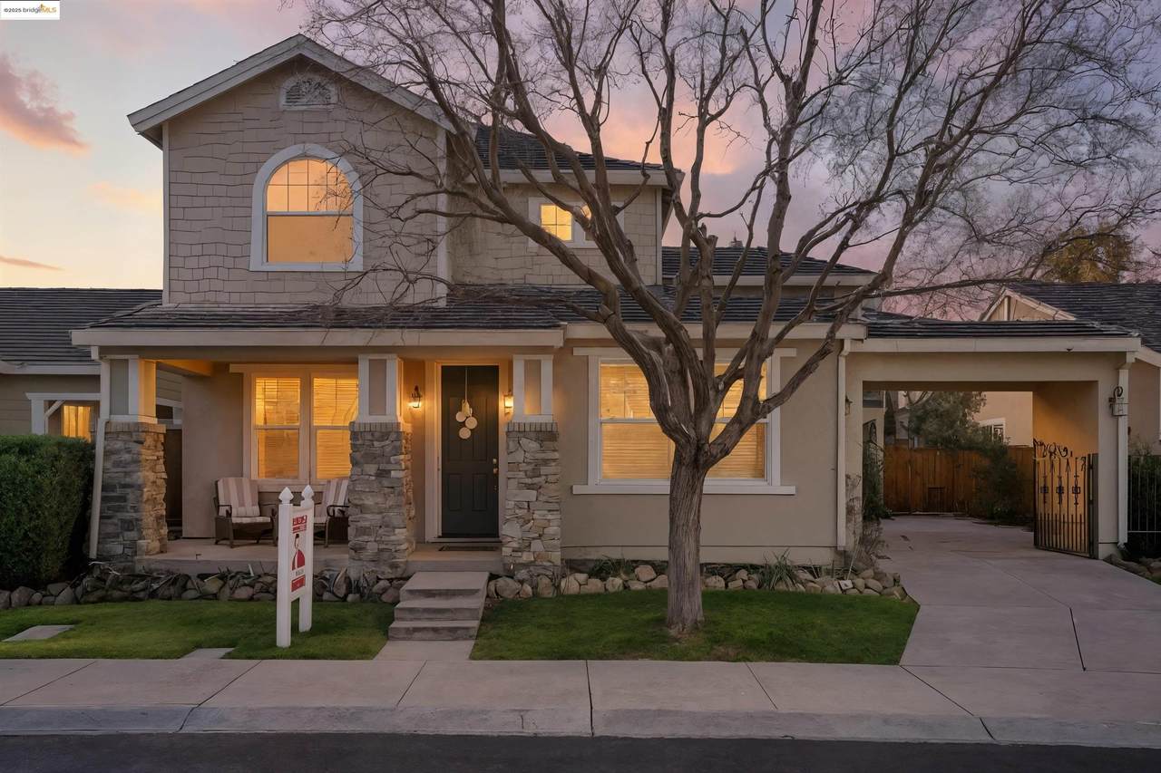 2335 Winchester Loop - Photo 1