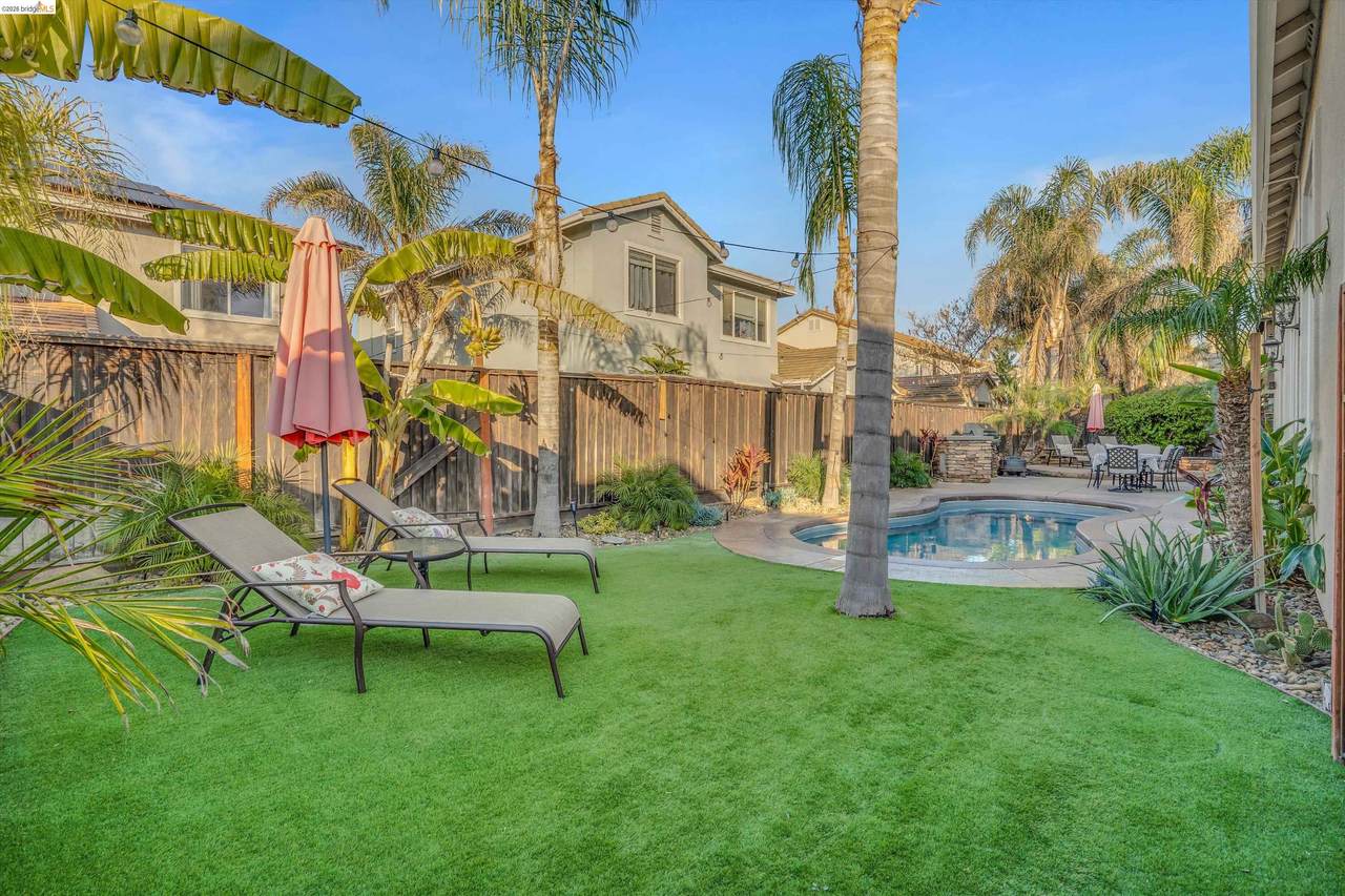 6144 Seneca Cir - Photo 1