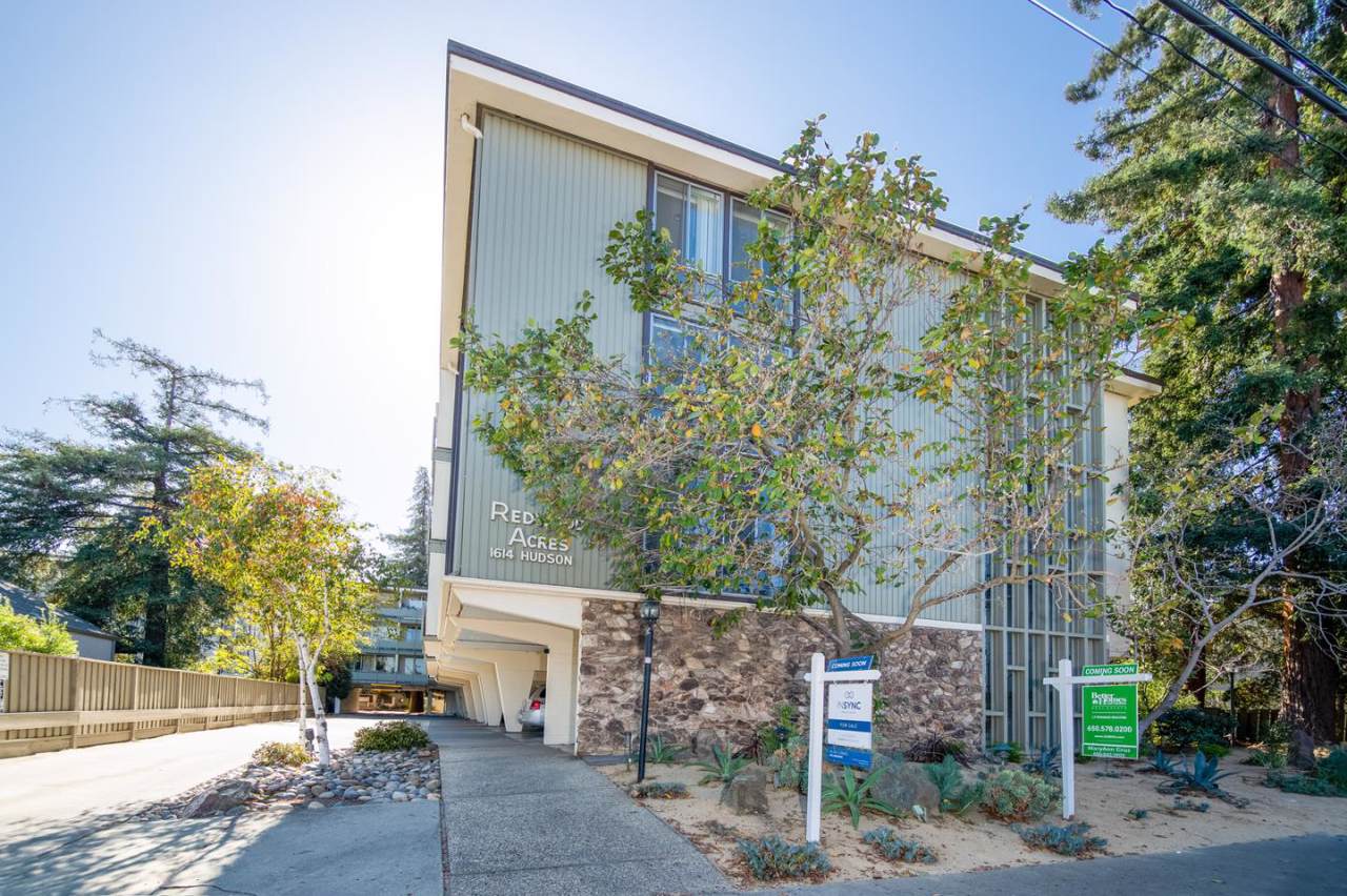 1614 Hudson Street - Photo 1