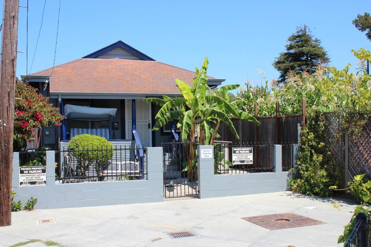 306 Park Place - Photo 1