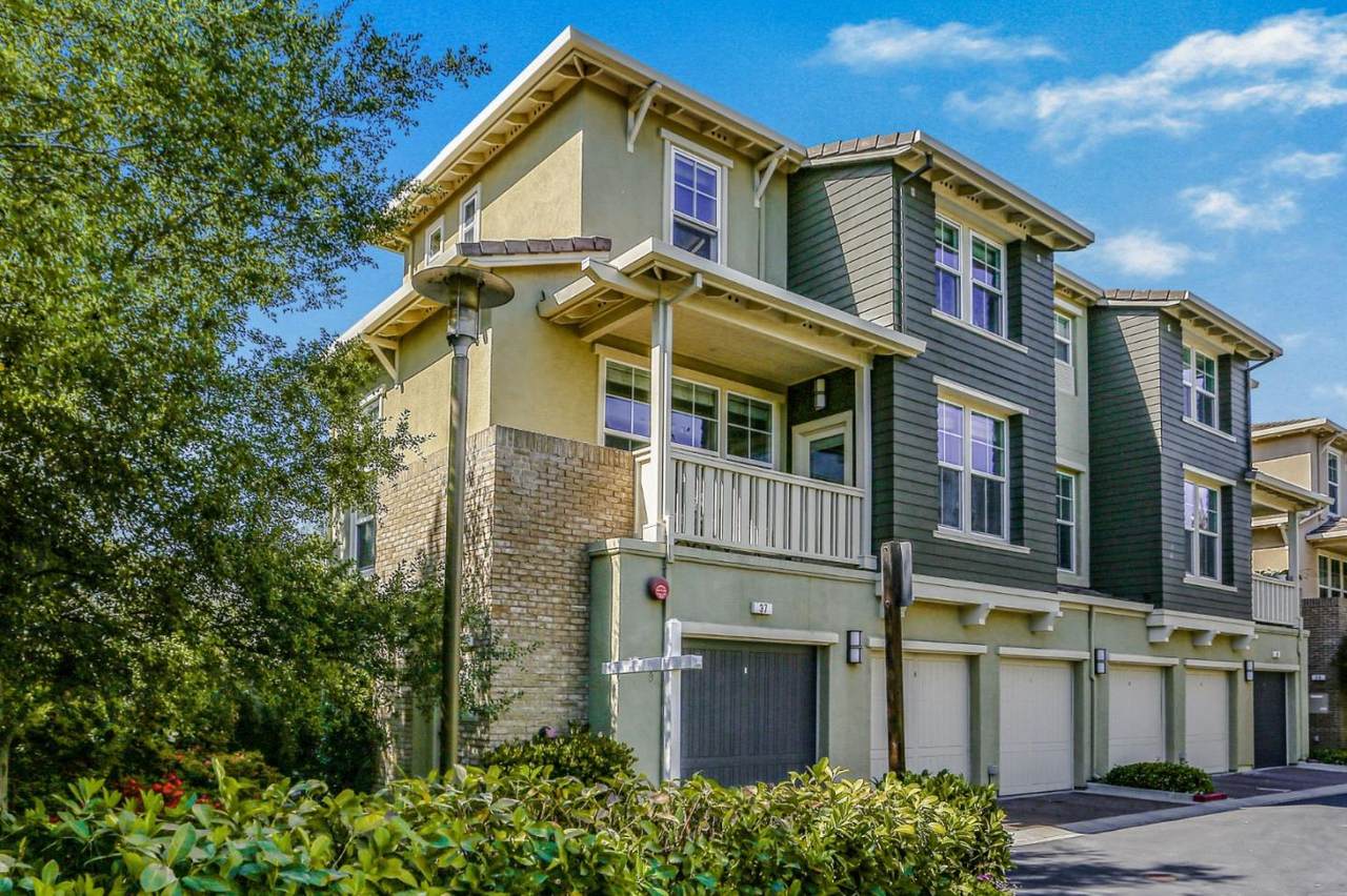 37 Silk Oak Terrace - Photo 1