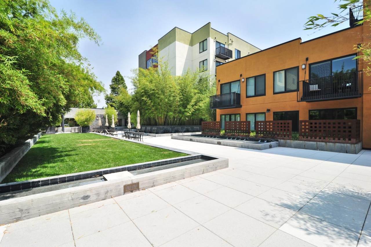 88 Bush Street - Photo 1