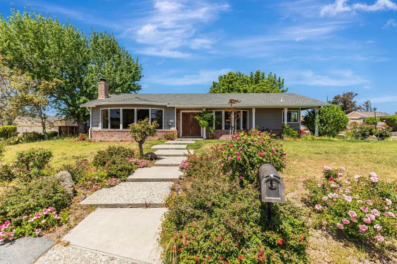 445 Marks Drive - Photo 1