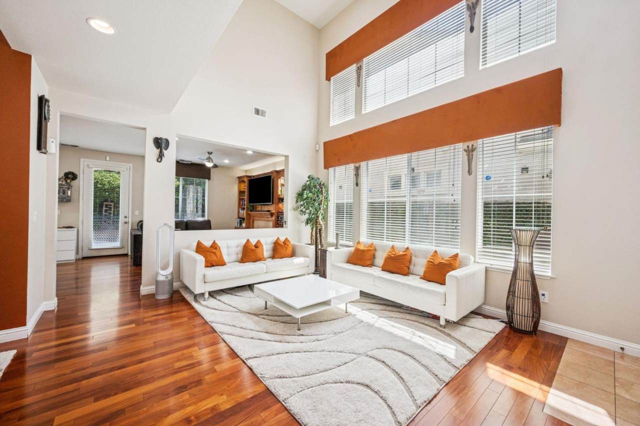 2168 Pettigrew Drive - Photo 1