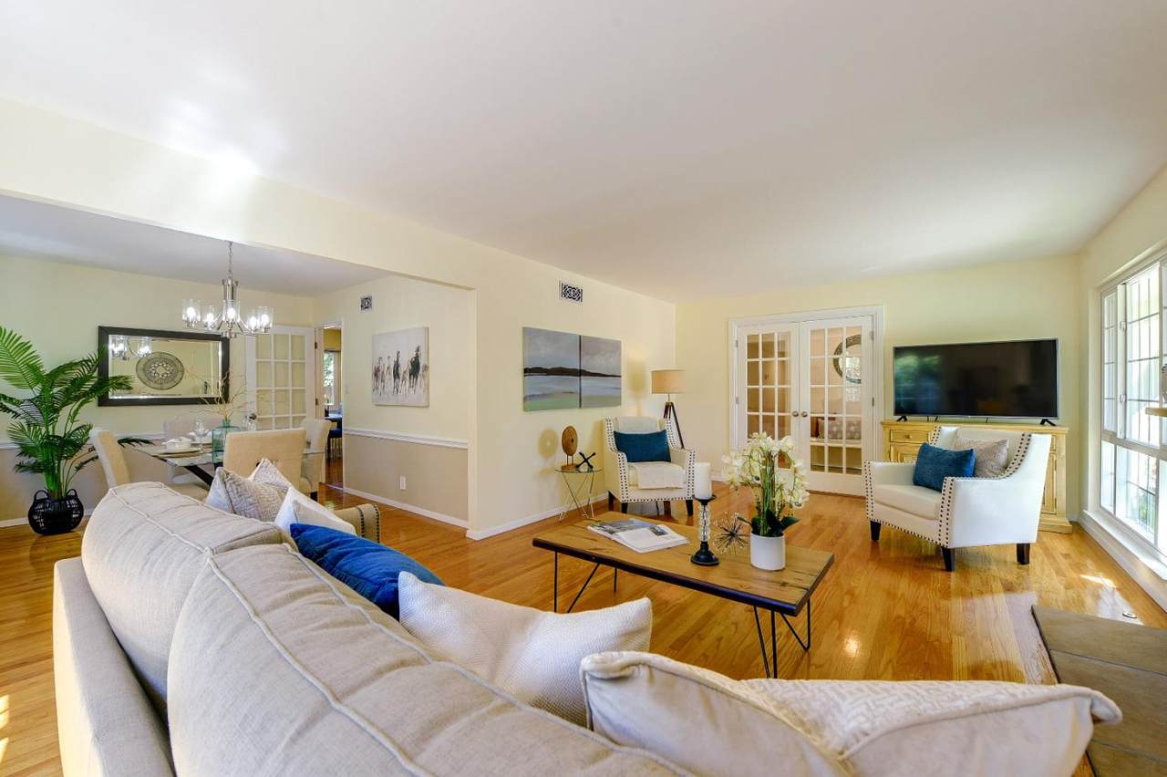 3323 Wilcox Avenue - Photo 1
