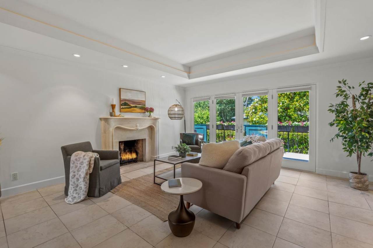 22 Del Mesa Carmel - Photo 1