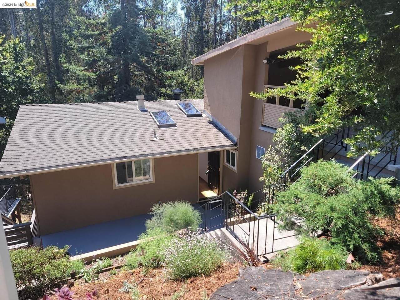 7086 Sayre Dr - Photo 1