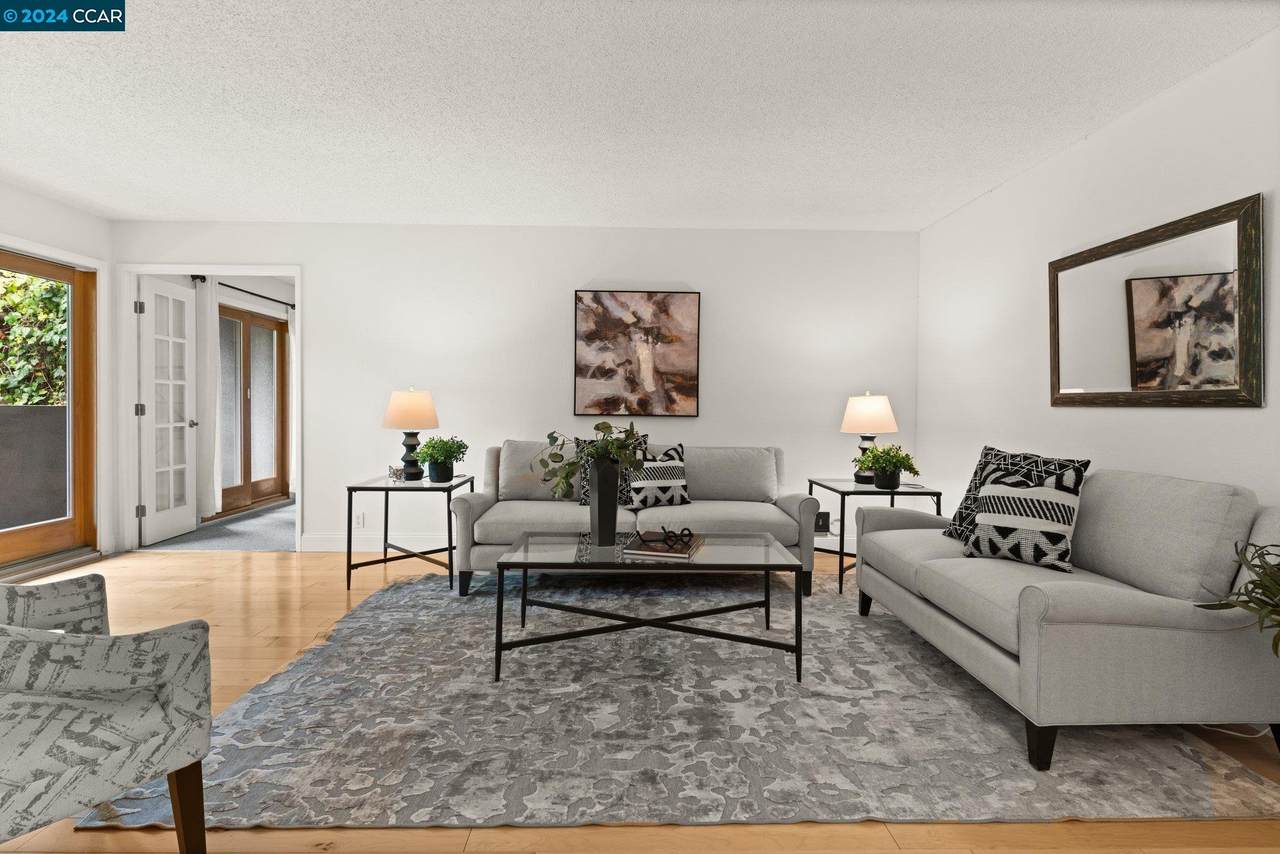150 Pearl St - Photo 1