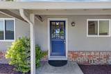 677 Wall St - Photo 2