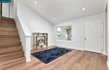 2248 Hamlin Dr - Photo 4