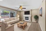 838 Hazel St - Photo 3