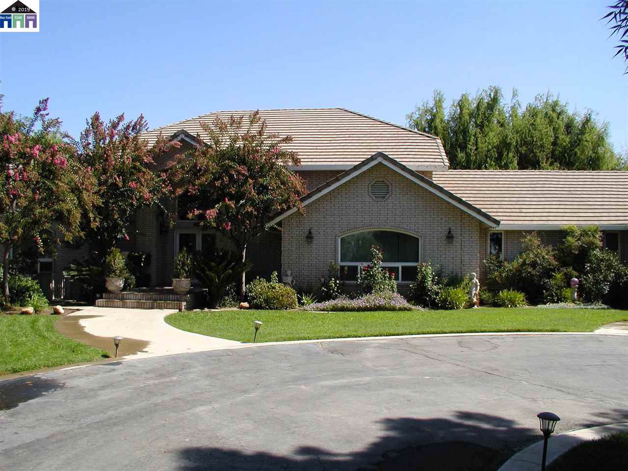 15490 Harding Rd - Photo 1