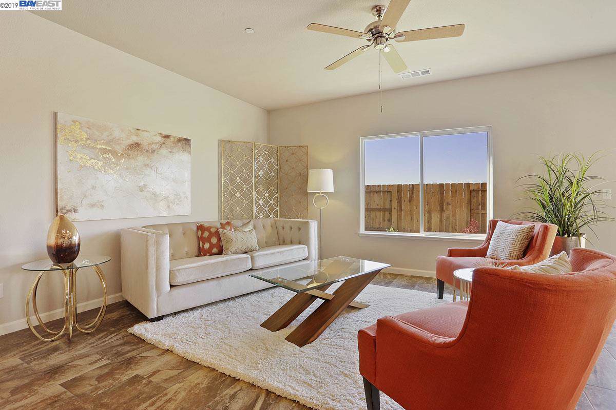 1758 Old Oak Dr - Photo 1