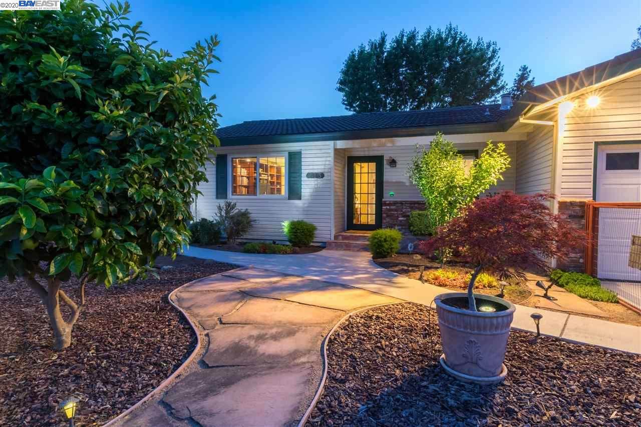 713 Brasher Ct - Photo 1