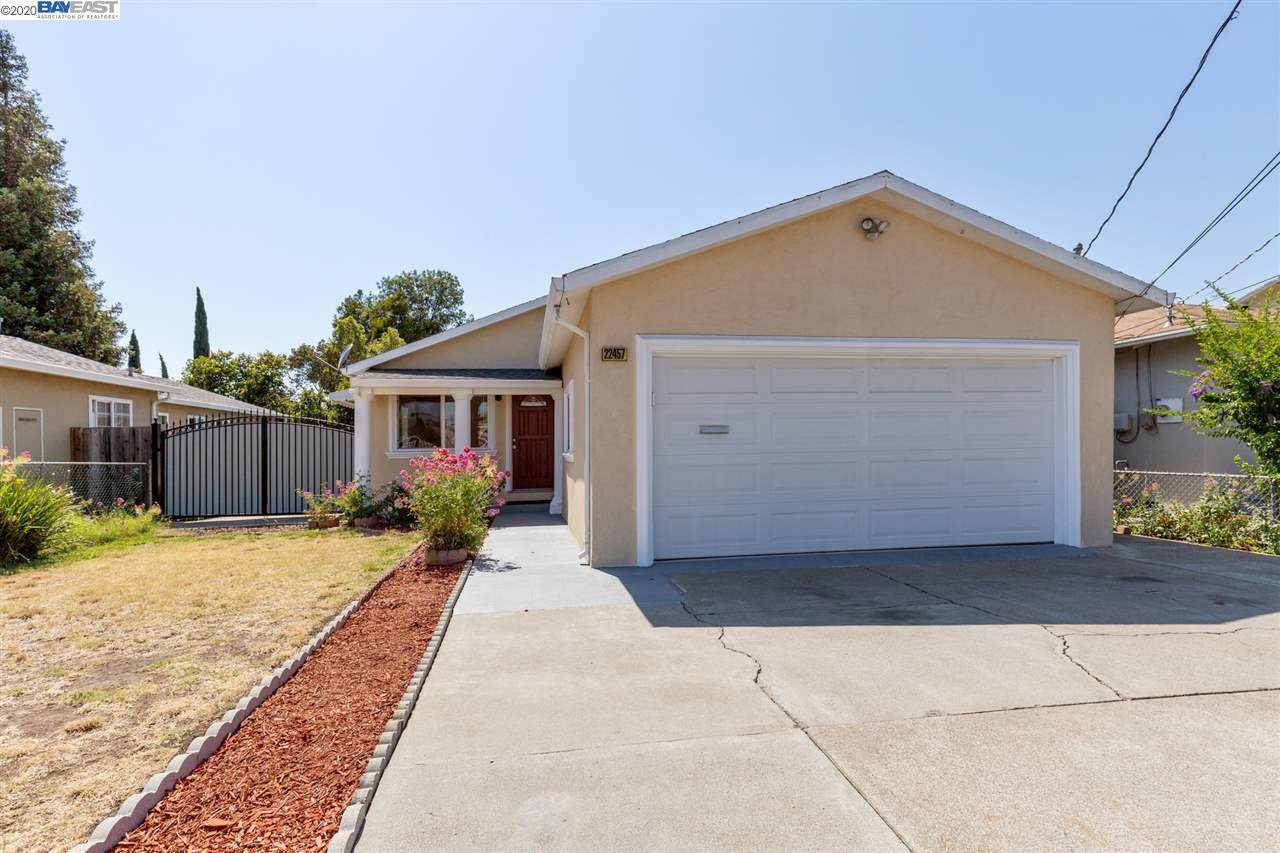 22457 Sonoma St - Photo 1