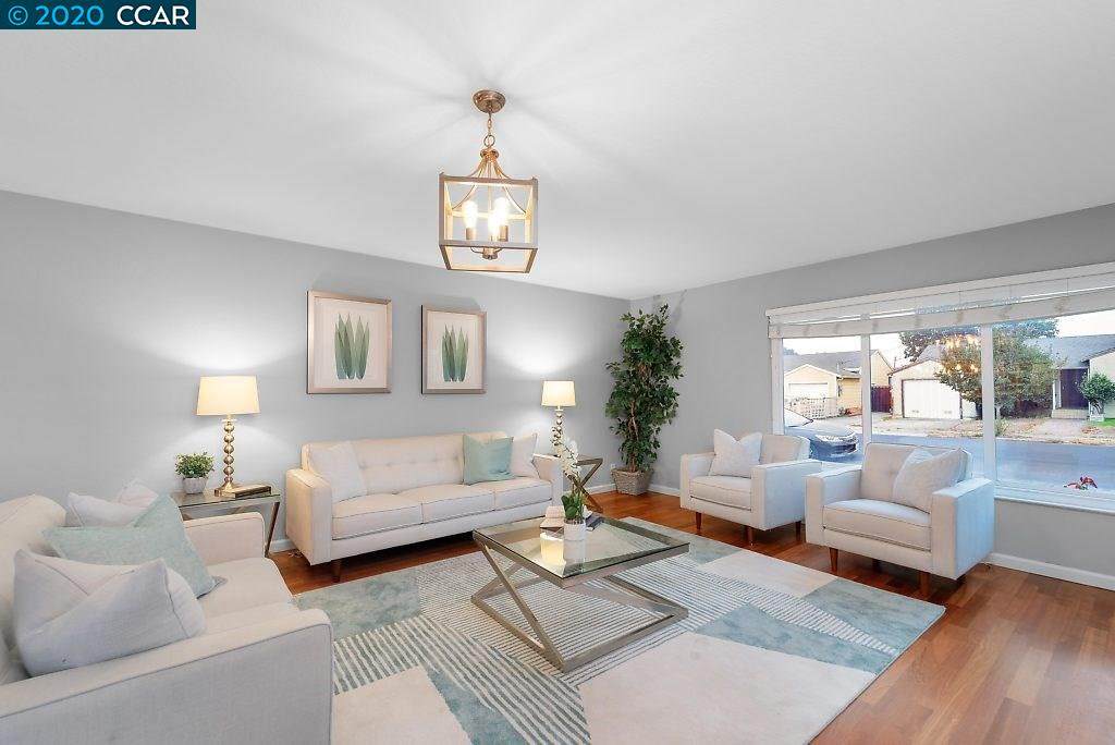 733 40Th St - Photo 1