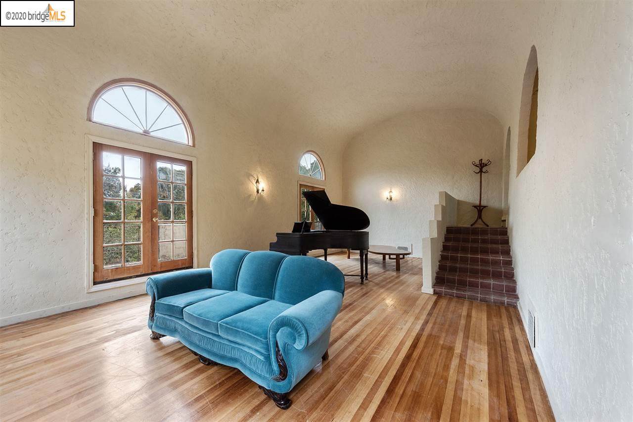 430 Arlington Ave - Photo 1