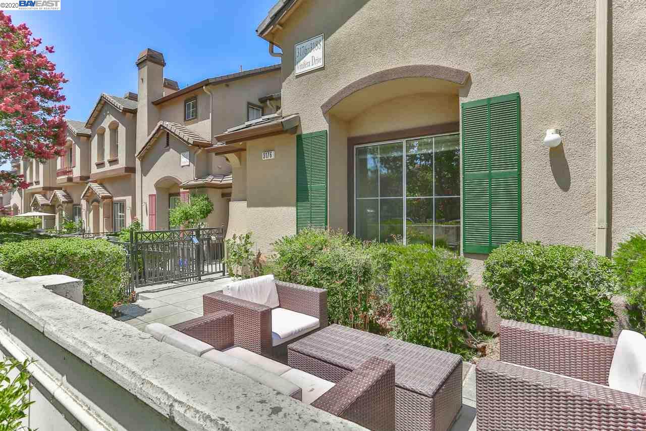 3176 Vinifera Dr - Photo 1