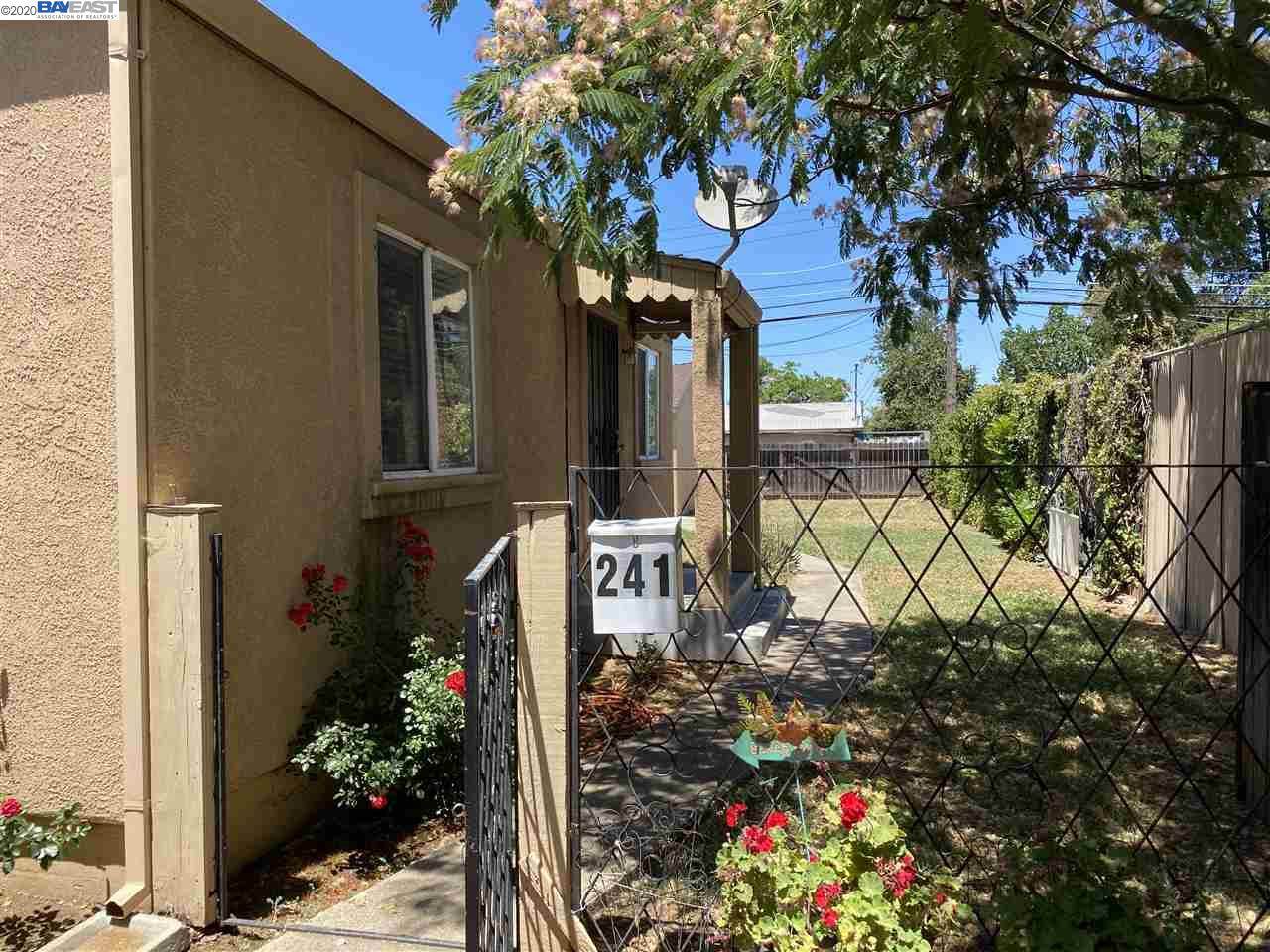 241 El Camino Ave - Photo 1