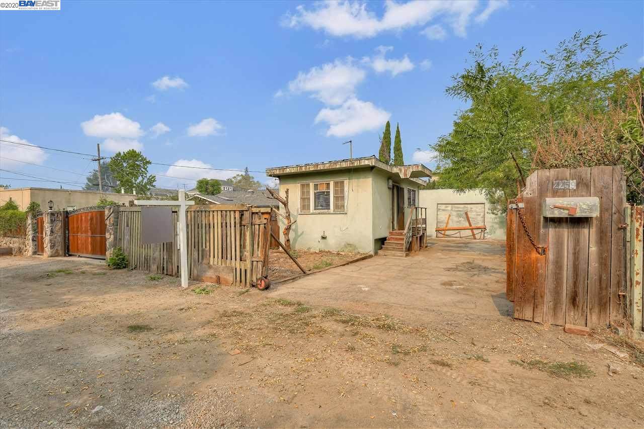 2259 Courtland Ave - Photo 1