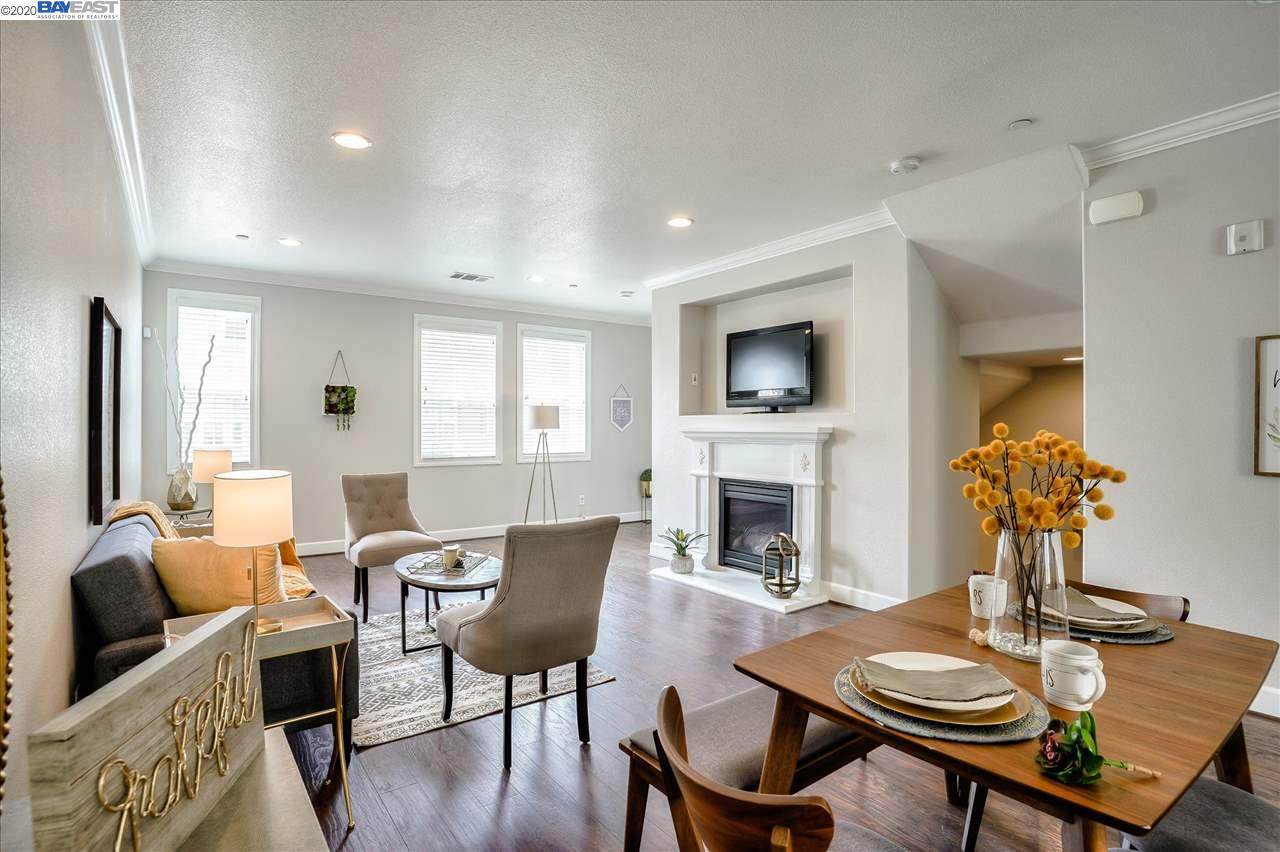 1239 George Cir - Photo 1