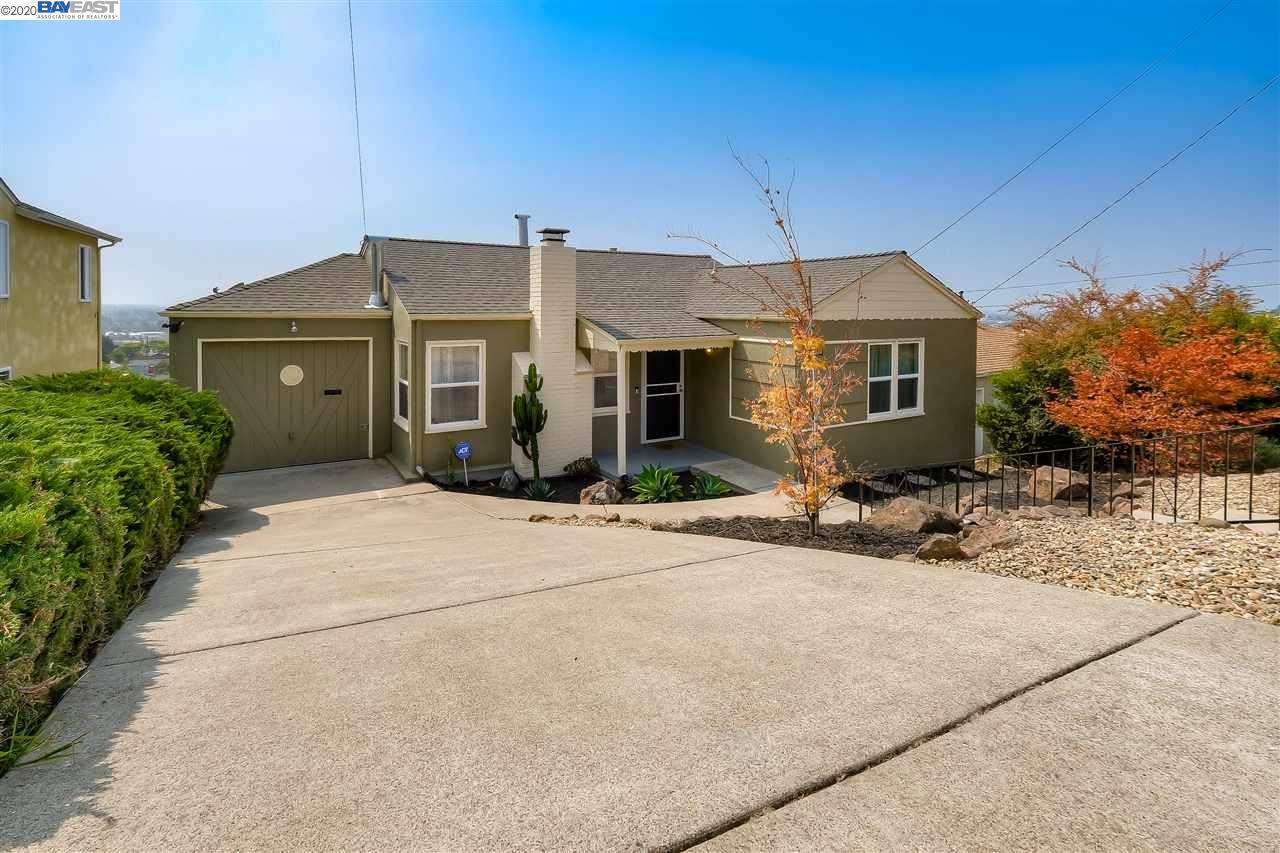 16049 Selborne Drive - Photo 1