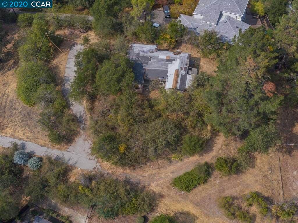 1148 Oak Hill Rd - Photo 1