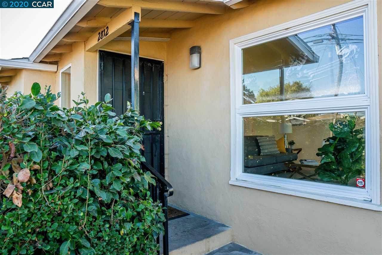 2812 Esmond Ave - Photo 1