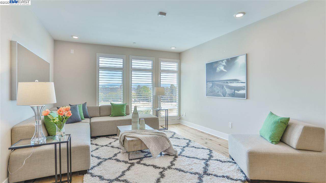 400 Mariners Island Blvd - Photo 1