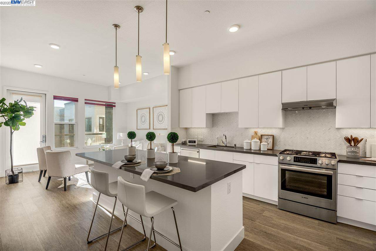 3658 Capitol Ave - Photo 1
