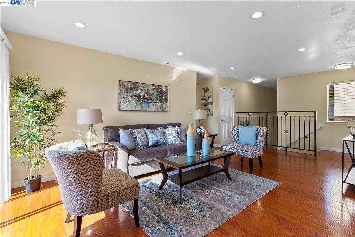 46974 Lundy Terrace - Photo 1