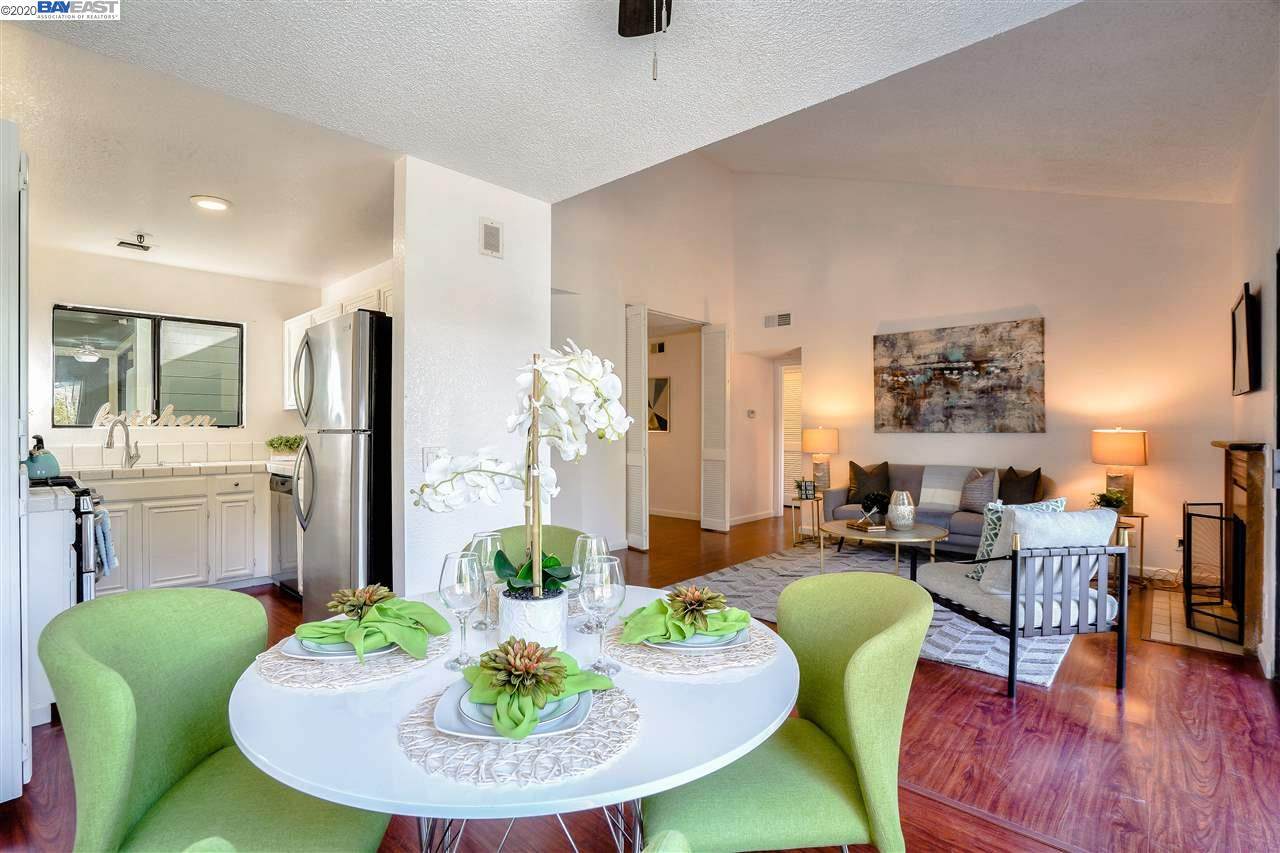 3402 Pinewood Ter - Photo 1