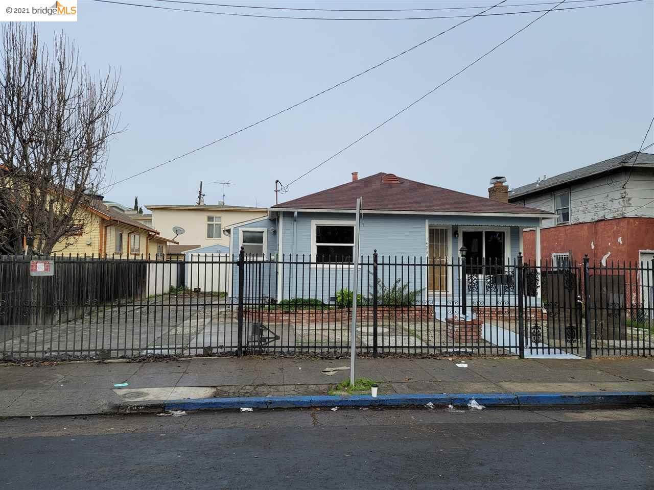 1423 102Nd Ave - Photo 1