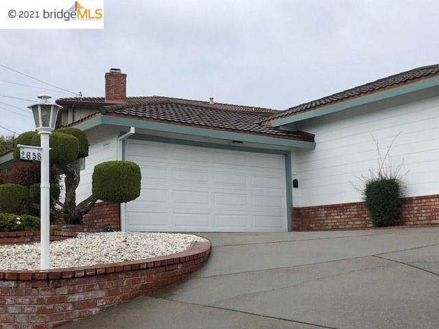 2658 Lakeview Drive - Photo 1