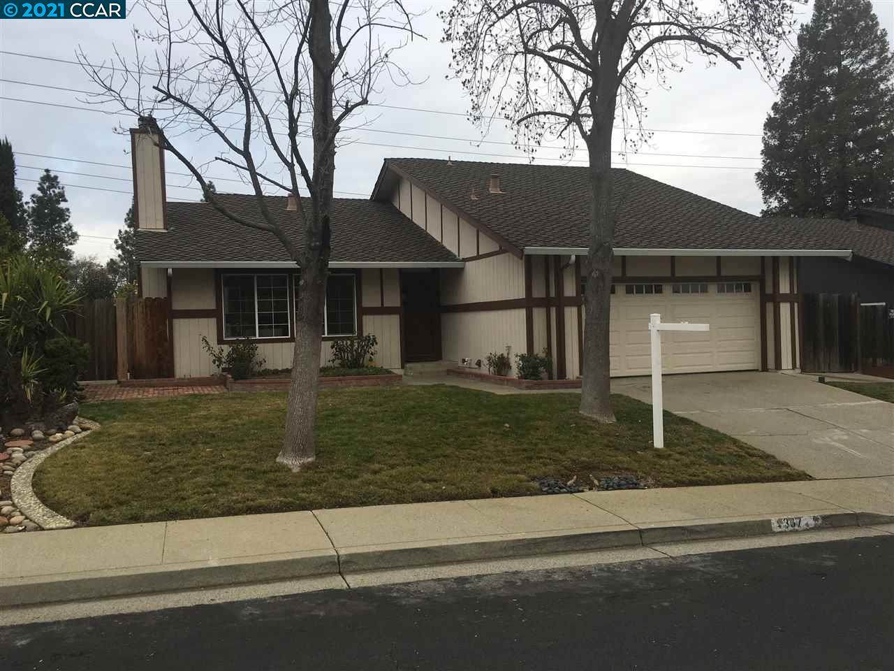4387 Arrowwood Cir - Photo 1