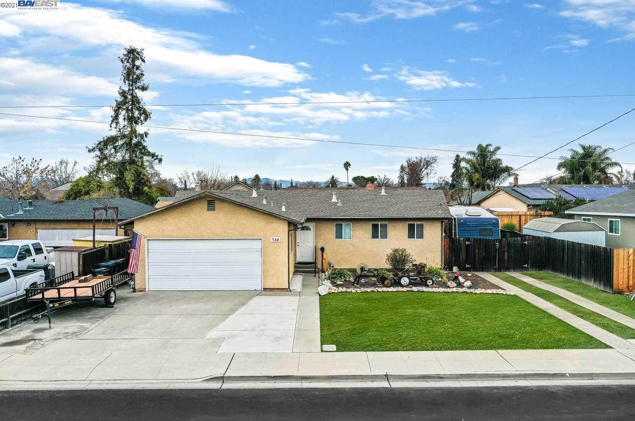 732 Laurel Dr - Photo 1