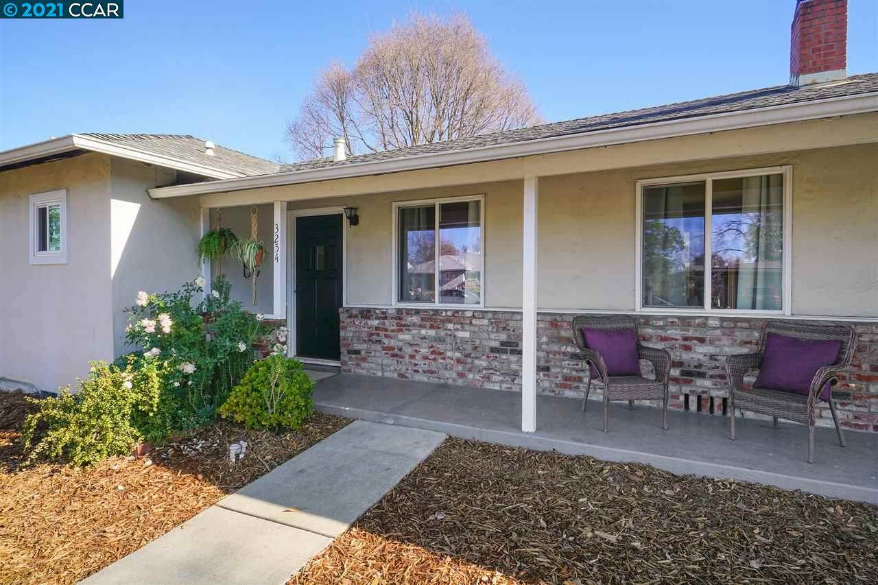 3254 Baker Dr - Photo 1