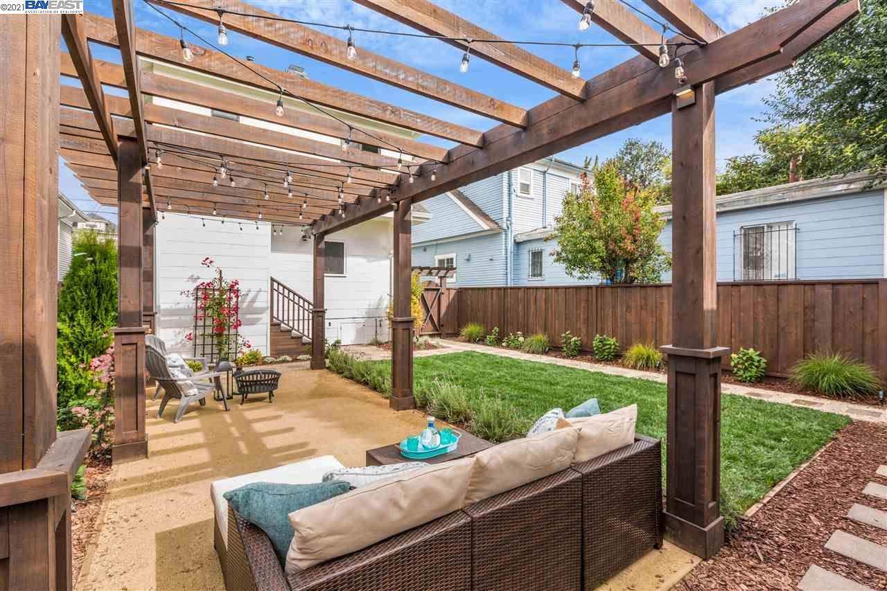 819 30th Street - Photo 1