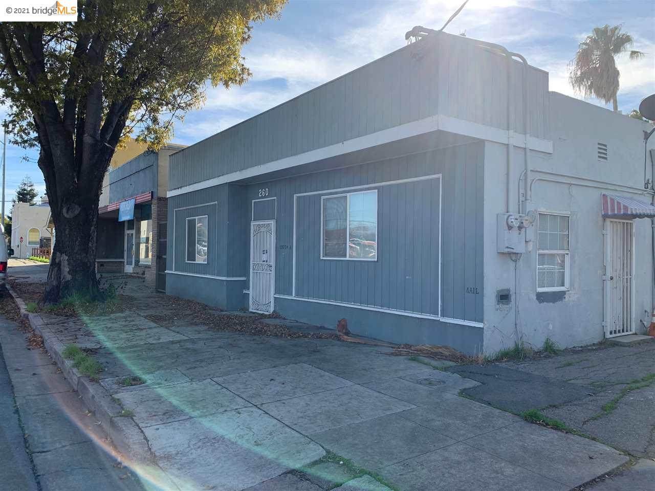 260 10Th St - Photo 1